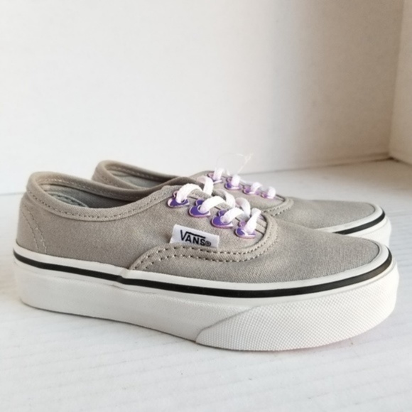 Girl Canvas Grey Vans Sneakers W/ Purple Hearts - Picture 3 of 6